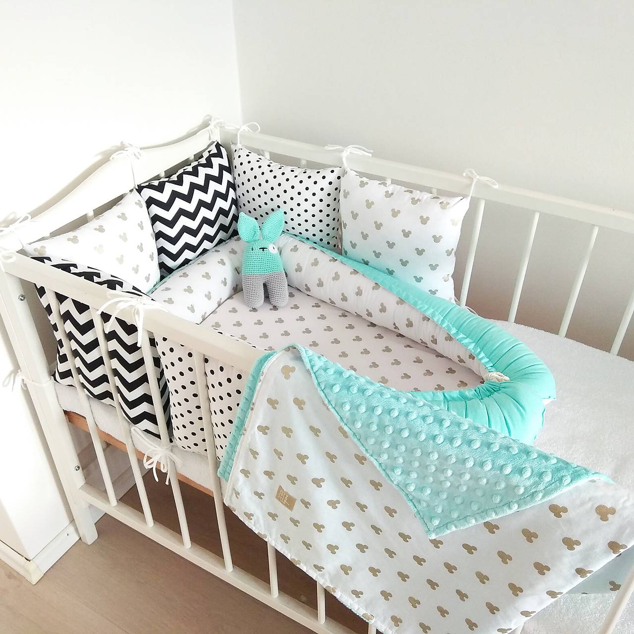 Čierno biely set so štipkou zlata a príchuťou mentolky