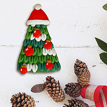 Magnetky - Vianočný stromček kus zasnežený - FIMO magnetka (Santa čiapka a vianočné gule) - 11430084_