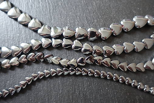 Minerály - Hematit srdiečko čierne 6-8-10-12mm - 11442628_