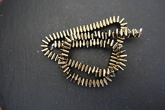 Minerály - Hematit kv.o.6x6 (Meď/Bronz) - 11442425_