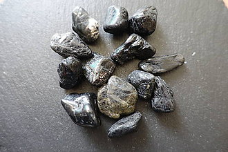 Minerály - Turmalín čierny s.k. - 11449041_