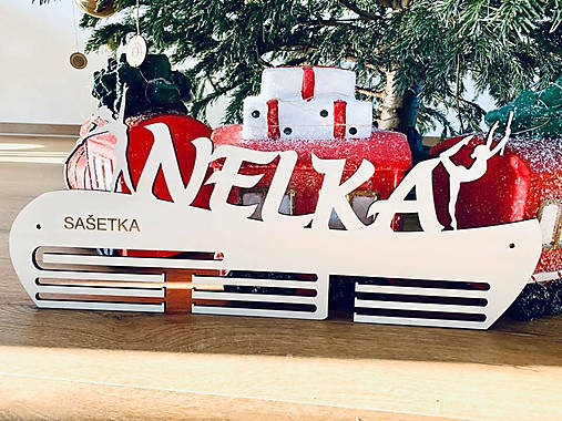 Nábytok - Vešiak na medaile pre mažoretku - 11454671_