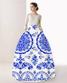 Sukne - FLORAL FOLK " Slovenská ornamentika ", spoločenská dlhá sukňa (biela + bledomodrý akvarel) - 11461104_