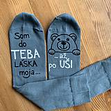  - Maľované ponožky s nápisom: "Som do teba / až po uši" (Šedé) - 11475184_