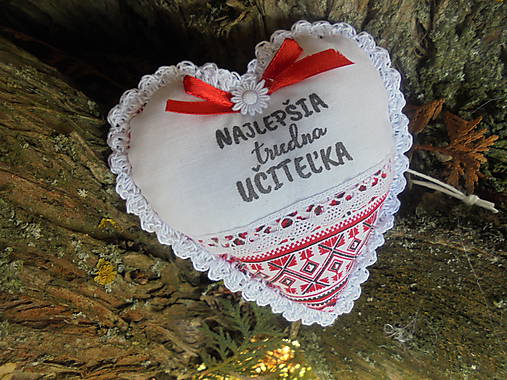 Dekorácie - Srdiečko pani učiteľke-Folk - 11488764_