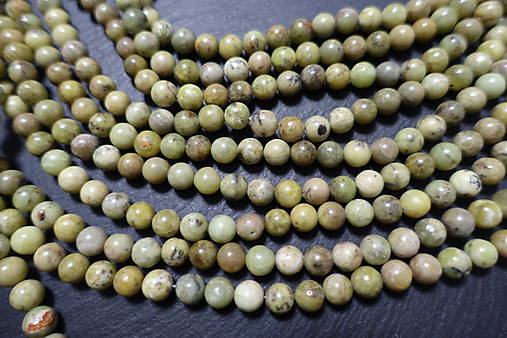 Minerály - Peridot 8mm (1 korálka) - 11494711_