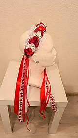 Ozdoby do vlasov - Červeno - biela kvetinová parta / čepiec s čipkou a stuhami - 11503650_