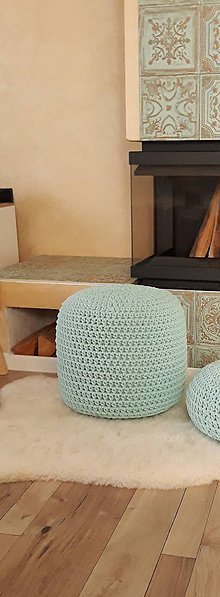 Úžitkový textil - Puf, taburetka, stolík  (Puf 40 × 35 cm) - 11506022_