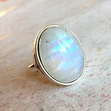 Prstene - Antique Silver Moonstone Ring / Vintage prsteň s mesačným kameňom - 11515236_