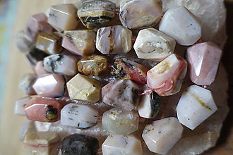 Minerály - Opál ružový 27x17 - 11517191_
