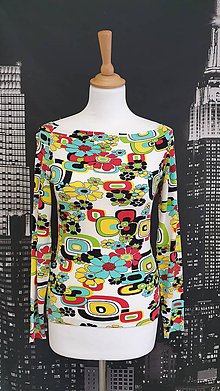 Topy, tričká, tielka - Farebné kvetinové tričko veľ.38 - 11523245_
