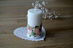 Svietidlá a sviečky - Sviečka Ruža (Tmavoružová ruža) - 11525461_