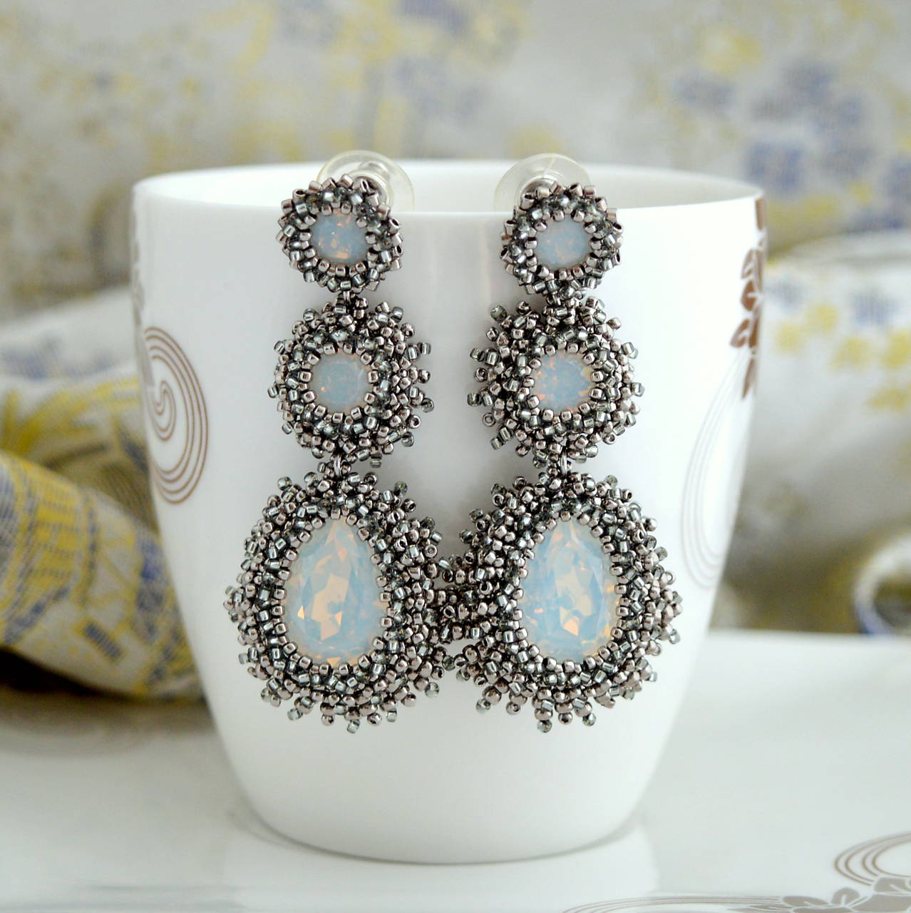 Výrazné White opal náušnice v tvare kvapky (Okrúhle krištále a v tvare kvapky)