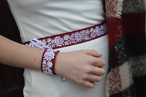 Opasky - Folklórny opasok "bordó" + náramok grátis - 11532180_