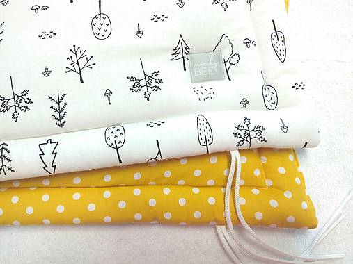 Mantinel do postieľky plochý  (Okolo polovice postieľky - stromčeky+bodky na žltej)
