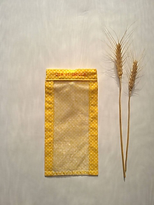 Úžitkový textil - Vrecúško na chlieb a pečivo - biele bodky na žltej (Vrecúško na rožtek) - 11537404_