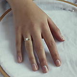  - minimalistický prsteň - srdiečko (Strieborný srdiečko na obrúčke) - 11539417_