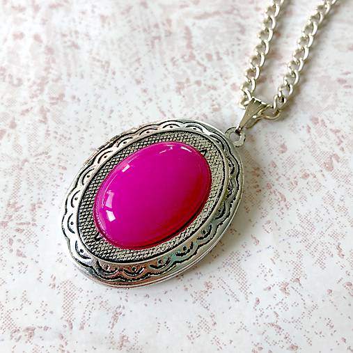 Oval Gemstone Antique Silver Locket Necklace / Otvárací medailón (Pink Jade)