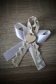 Svadobné pierka - svadobné pierka s čipkou a srdiečkom - 11544047_