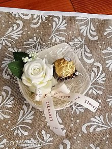 Dekorácie - Valentínska miska so smotanovou ružou a ferero - 11550457_