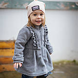 Detské oblečenie - Detský fleecový kabátik s volánikmi - sivá - 11560789_