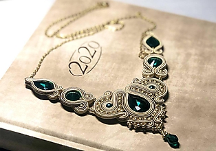 Náhrdelníky - Elegantný náhrdelník EVITA - 11572954_