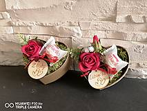 Dekorácie - Valentínsky box srdce s ružou, medailonom a rafaelo - 11571467_