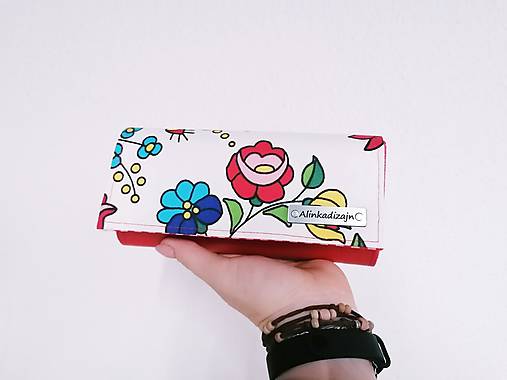 Priehradková peňaženka z ekokože + maľované kvety