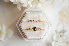 Prstene - Zlatý prsteň s granátom - Bokeh Gold Garnet - 11574385_