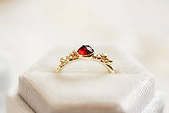 Prstene - Zlatý prsteň s granátom - Bokeh Gold Garnet - 11574386_