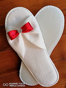 Ponožky, pančuchy, obuv - Svadobné papuče s mašličkou a strasovym kvietkom - 11577977_