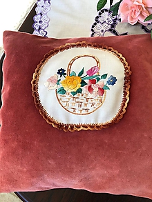 Úžitkový textil - Vankúš s košíkom kvetov - 11581143_