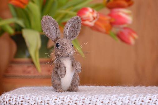  - Malý králiček z plsti, polohovateľný - 11590920_