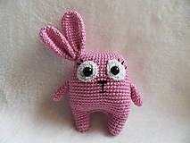 Hračky - Malý háčkovaný zajačik - netradičný - ružový :-) - 11607382_