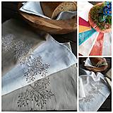 Úžitkový textil - Ľanová kuchynská utierka s výšivkou (viac farieb ľanu) - 11612065_