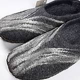 Ponožky, pančuchy, obuv - Pánske plstené papuče (vnútorná dĺžka 29 cm) - 11611632_