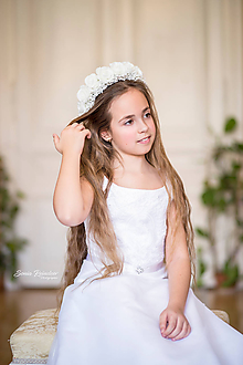 Detské doplnky - Biela kvetinová čelenka na 1. sväté prijímanie - 11615299_