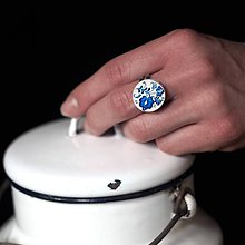 Prstene - Drevený prsteň Modrý motív - 11617976_