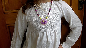 Detské doplnky - Dievčenský náhrdelník s mušlou (perličkový č. 3112) - 11615714_