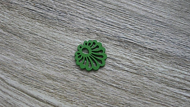 Polotovary - Drevený výrez mušla 2,5 cm - výber z viac farieb, 1ks (zelená) - 11616110_