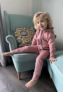 Detské oblečenie - Teplákový overal ružový - 11615863_