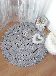 Úžitkový textil - Háčkovaný koberec šedý okrúhly - 11620343_