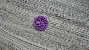 Polotovary - Drevený výrez kruh s motýľom 2,5 cm - výber z viac farieb, 1 ks (fialový) - 11620565_