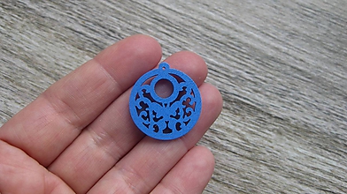Polotovary - Drevený výrez kruh s motýľom 2,5 cm - výber z viac farieb, 1 ks (modrý) - 11620580_