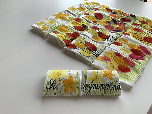 Maľované kvetinkové ponožky (s nápisom “Si výnimočná”)