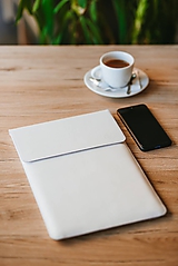 Kožené puzdro na tablet / notebook Clear biele