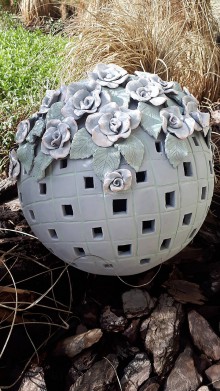 Dekorácie - Keramická guľa,dekorácia do záhrady. - 11627660_