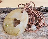 Náhrdelníky - Srdce z kameňa; medový riečny - 11637069_