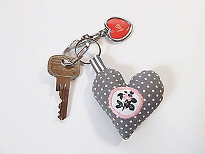 Kľúčenky - Prívesok na kľúče - romantické srdiečko - 11635318_