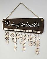 Dekorácie - Drevený rodinný kalendár – srdiečka a kružky (40 srdiečok a 40 krúžkov) - 11642373_